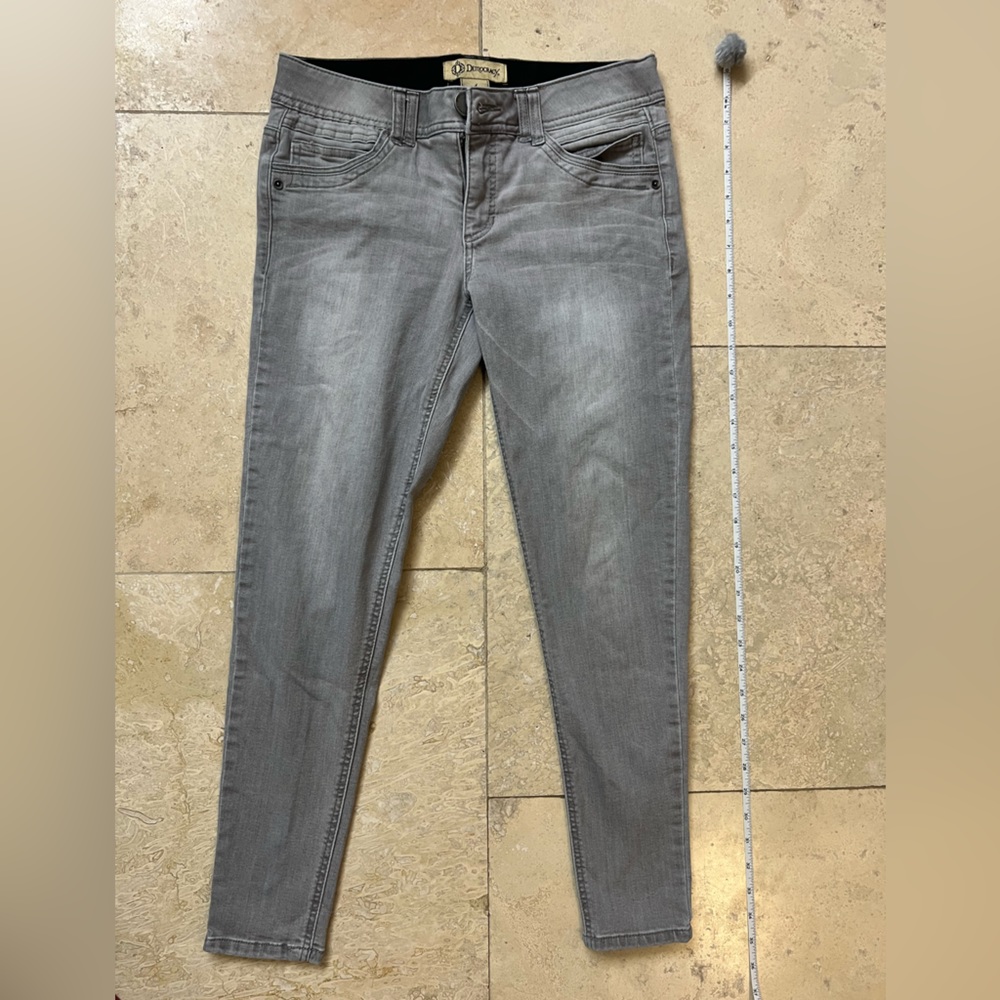 Democracy light gray jeans size 4